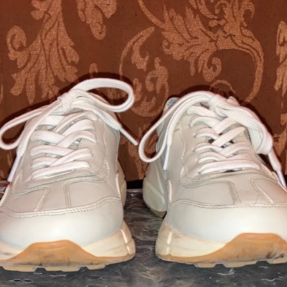 Gucci - Picture 1 of 6